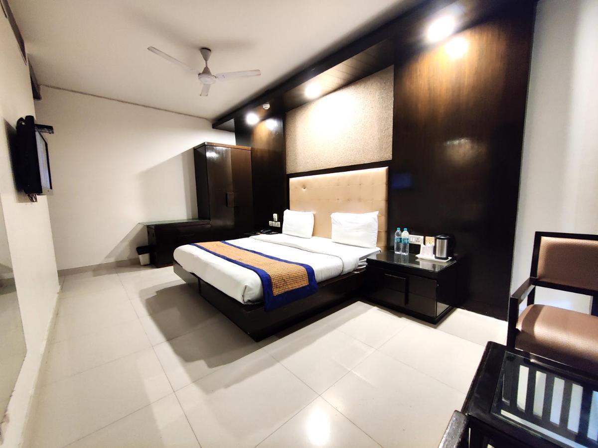Hotel Delhi Pride, Karol Bagh Exterior foto